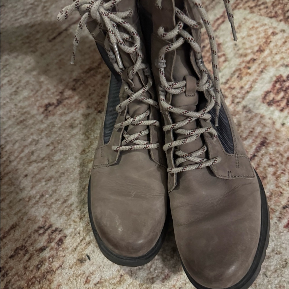 Sorel Women’s Waterproof Lace-Up Boots - Picture 2 of 5
